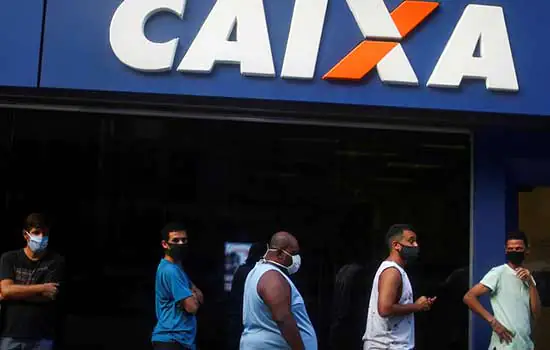 770 agências da Caixa abrem hoje