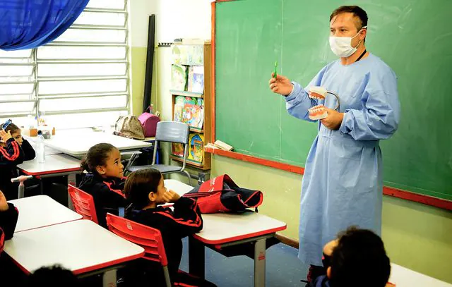 Programa Saúde na Escola aborda prevenção de piolhos