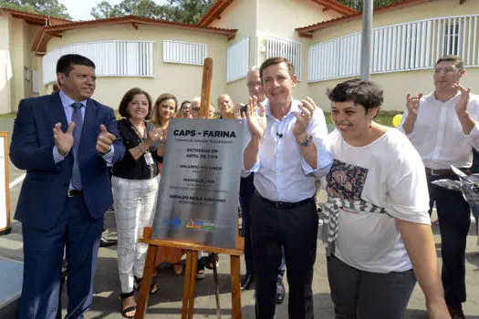 Prefeito Orlando Morando entrega novo Caps Farina