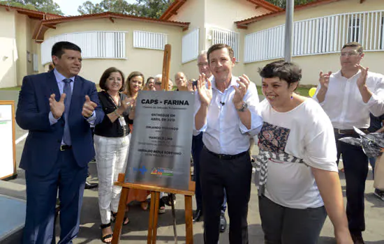 Prefeito Orlando Morando entrega novo Caps Farina