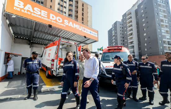 Prefeito Orlando Morando entrega novas ambulâncias ao SAMU