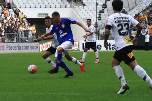 Azulão sai na frente contra Timão, mas sofre empate no último lance