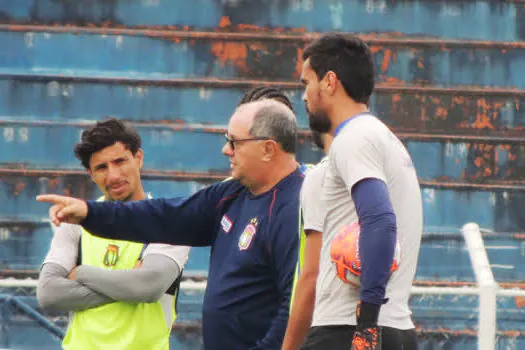 Azulão visita o Desportivo Brasil nesta sexta-feira