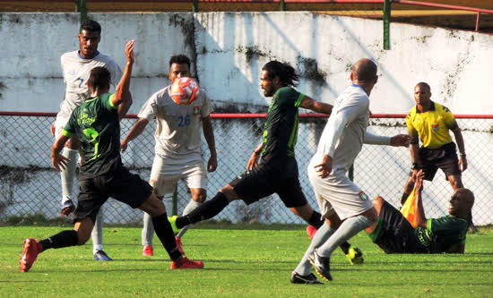 São Caetano vence amistoso contra Portuguesa no Canindé