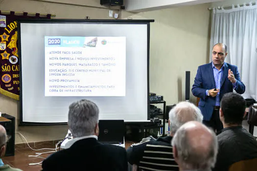 Auricchio presta contas da Prefeitura no Lions Clube São Caetano