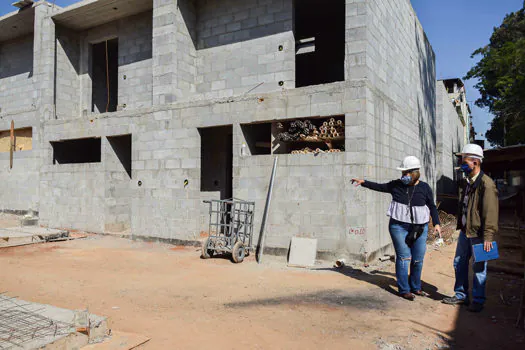 Secretaria de Habitação vistoria obra do Núcleo K