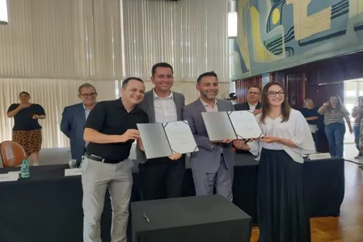 Jobert Minhoca e Pedrinho Botaro empossam secretarias de Santo André