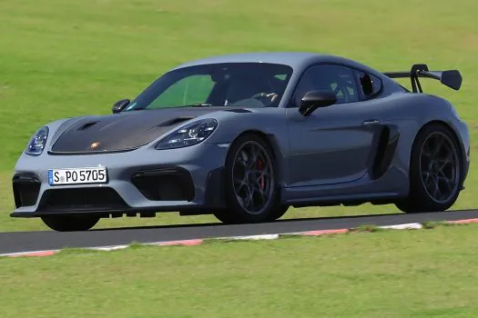 Sede de asfalto – Porsche 718 Cayman GT4 RS é novidade da marca no Brasil