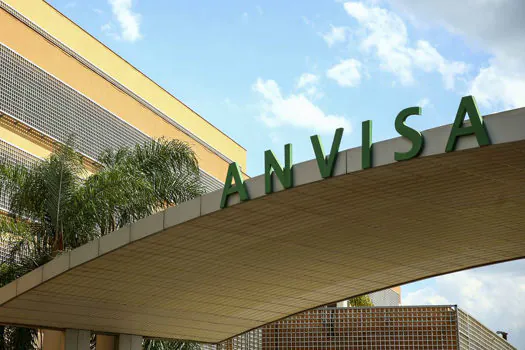 Anvisa determina recolhimento de lotes da CoronaVac