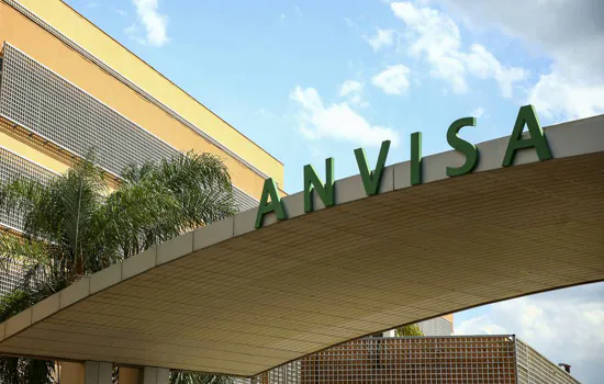 Anvisa determina recolhimento de lotes da CoronaVac