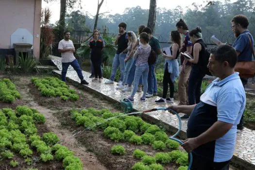 Universitários conhecem políticas públicas na área da segurança alimentar de Diadema