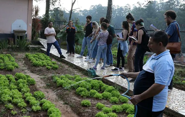 Universitários conhecem políticas públicas na área da segurança alimentar de Diadema