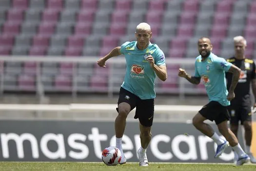 Com quarteto ofensivo, Tite comanda 2º treino da seleção e começa a esboçar time