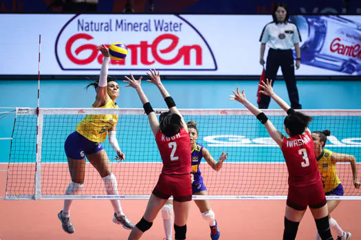 Vôlei: Brasil começa quarta semana com vitória sobre Japão_x000D_