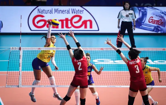 Vôlei: Brasil começa quarta semana com vitória sobre Japão_x000D_