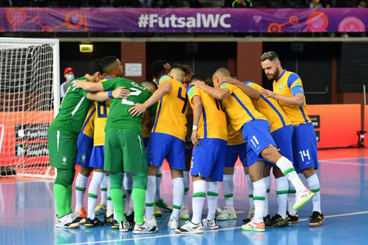 Brasil encara Japão na Copa do Mundo de Futsal