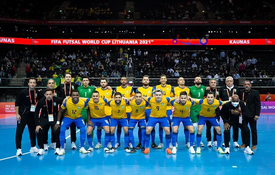 Brasil joga bem mas perde para a Argentina e está fora da Copa do Mundo de Futsal