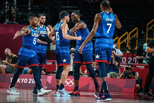 EUA derrotam Espanha e mantêm o sonho do tetracampeonato no basquete masculino