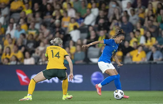 Seleção feminina esboça reação