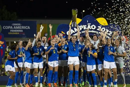 Seleção brasileira feminina bate Colômbia e conquista a Copa América pela 8ª vez