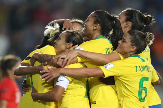 Brasil e Austrália jogam pela Copa do Mundo feminina