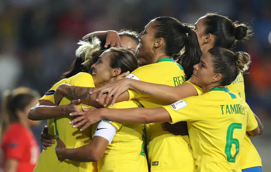 Brasil e Austrália jogam pela Copa do Mundo feminina