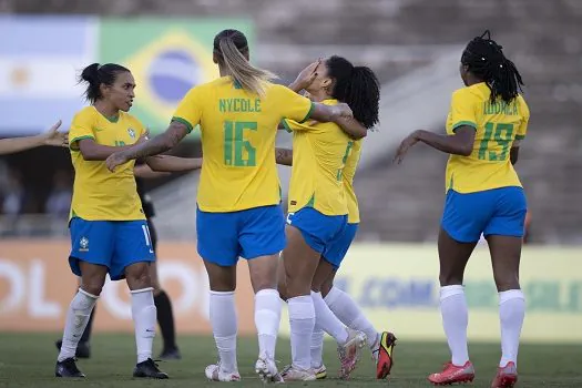 Seleção feminina de futebol terá dois amistosos contra a Austrália neste mês de outubro