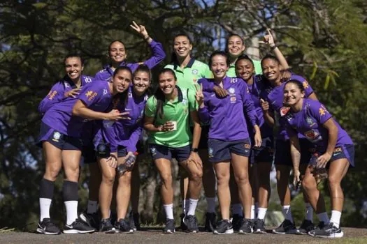 Com passagem de bastão, Marta lidera geração em última Copa do Mundo