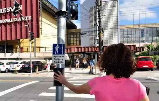 Ocorrências de semáforos vandalizados em SP seguem aumentando durante os dias