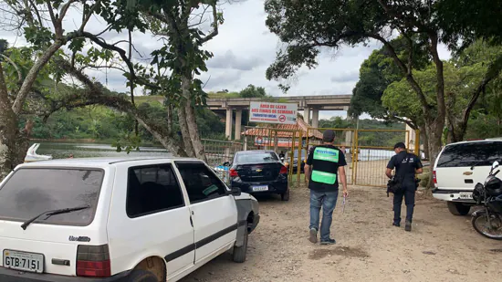 Prefeitura e Semasa interditam área de lazer particular no Jardim Riviera