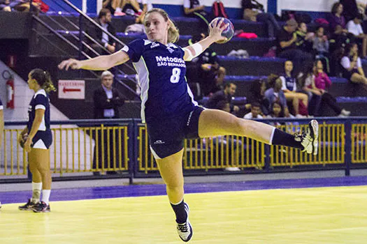 Equipes brigam por vaga nas semifinais da Liga Nacional de Handebol