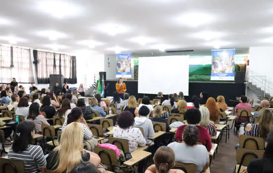 Seminário de Educação reúne mais de mil professores de Ribeirão Pires