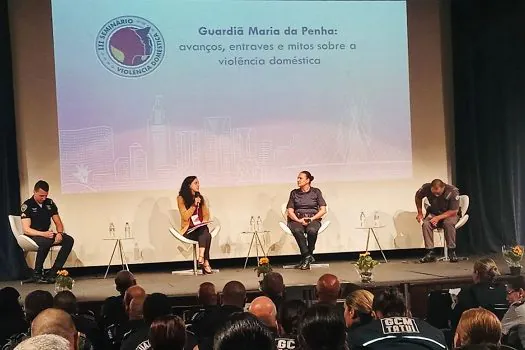 GCMs de Santo André participam de seminário sobre avanços e desafios na proteção à mulher