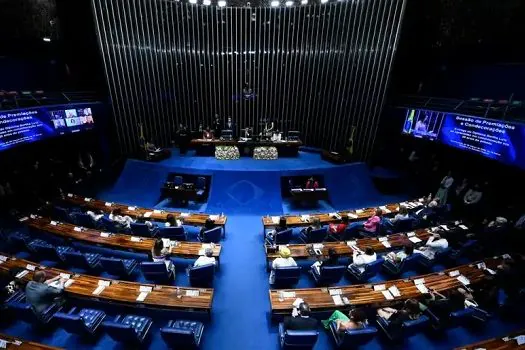 Em meio a disputa política, Senado aprova nomes de Bolsonaro para agências