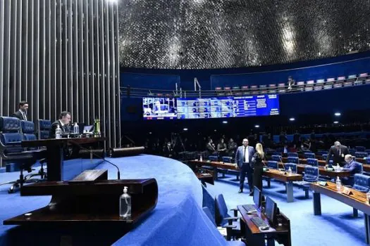 Senado inicia votação da PEC da Transição em 1º turno