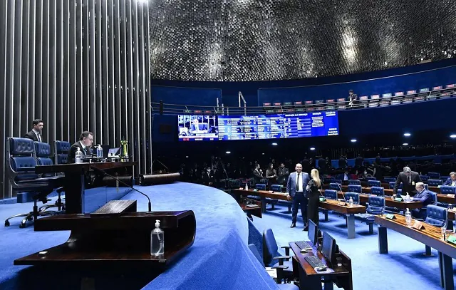 Senado inicia votação da PEC da Transição em 1º turno