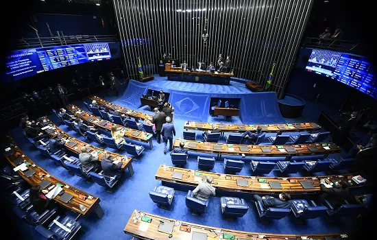 Renovação no Senado vira aposta de risco