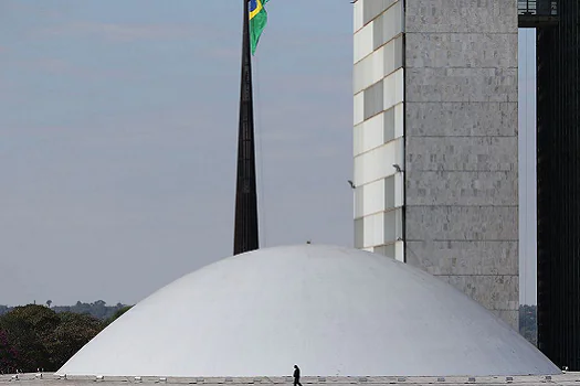 Senado aprova assistência humanitária às gestantes presas