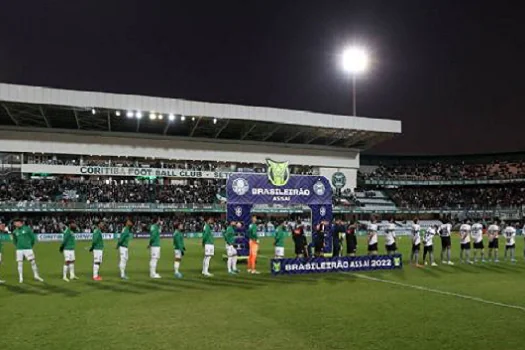 Torcedor do Palmeiras passa mal e morre após confusão perto do Couto Pereira