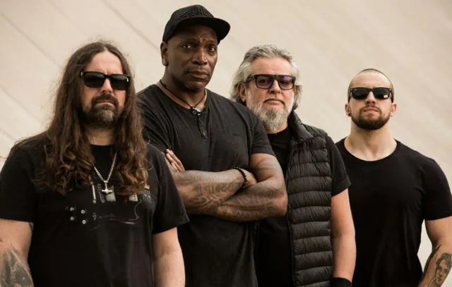 Sepultura se apresenta no Arena Club