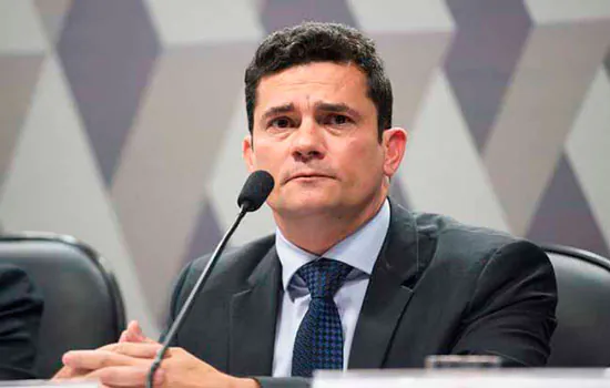 Moro diz que é prematuro falar sobre isenção a quem atirar em invasor de terra