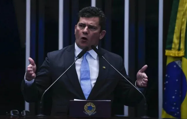 Moro reage e pede análise de ‘suspeição’ do novo juiz da Lava Jato