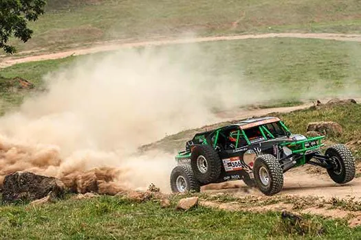 Dada a largada para o 28º Sertões com Fabrício Bianchini/Adhemar Pereira no Buggy V6