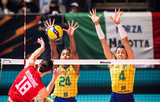 Brasil leva 3 a 0 da Sérvia e fica com o vice no Mundial feminino de vôlei