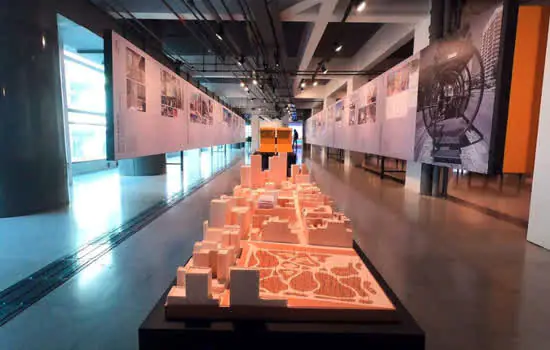 Exposição Infinito Vão: 90 anos de Arquitetura Brasileira no Sesc 24 de Maio