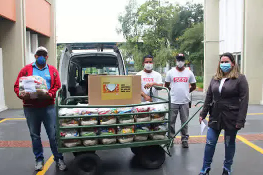 No Dia da Indústria, escolas do Sesi-SP realizam Drive-Thru da campanha Doe Alimentos