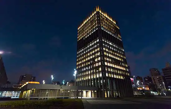 Paço de Santo André ganha iluminação em apoio ao Setembro Amarelo