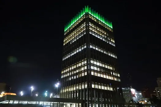 Santo André ilumina prédio da Prefeitura para celebrar Setembro Verde