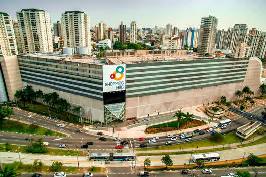 Natal no Shopping ABC preserva tradição e costumes com um toque de magia