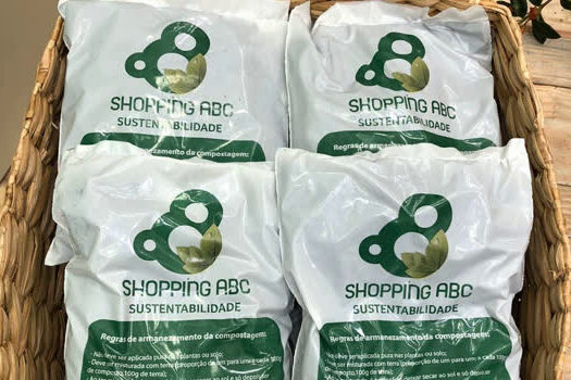 Shopping ABC transforma lixo da praça de alimentação em adubo